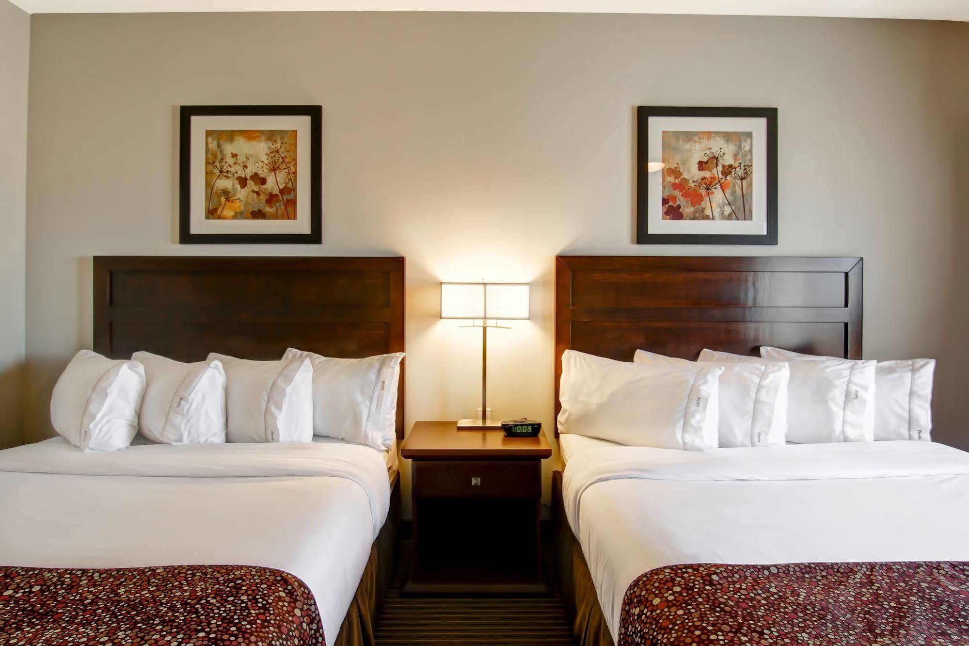 Canalta Hotel Tisdale Luaran gambar